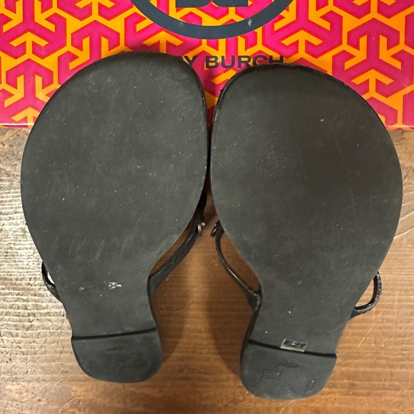 Tory Burch Miller 2 Metal Logo Leather Sandals - Size 9 - Picture 7 of 9